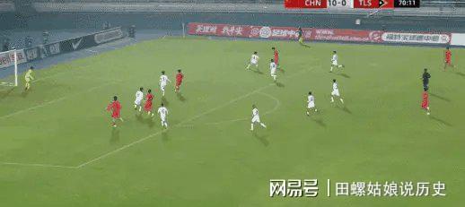 尤文图斯前锋斩获帽子戏法，助球队大胜对手的简单介绍