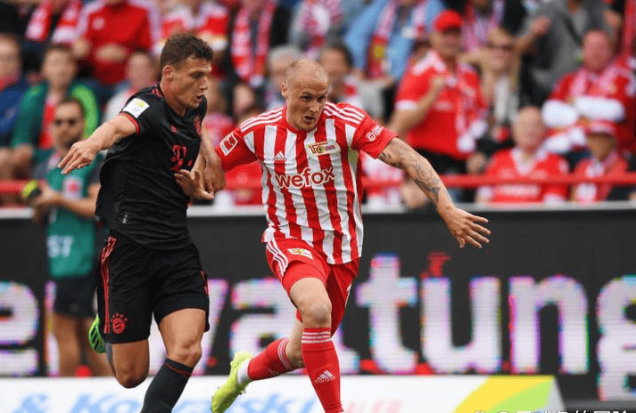 包含波鸿客场告负令球迷堪忧，重建信心艰难的词条